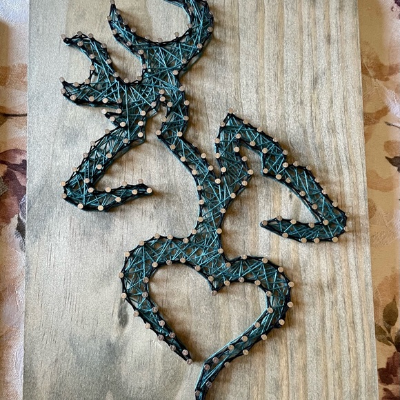 Handmade string art, doe and buck heart art.. - Picture 1 of 1